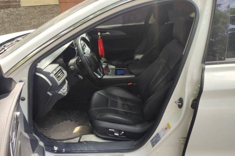 Used Hongqi H5 2022 Classic Model Facelift 1.8T Automatic Smart Connect Flagship Edition Left Front Seat