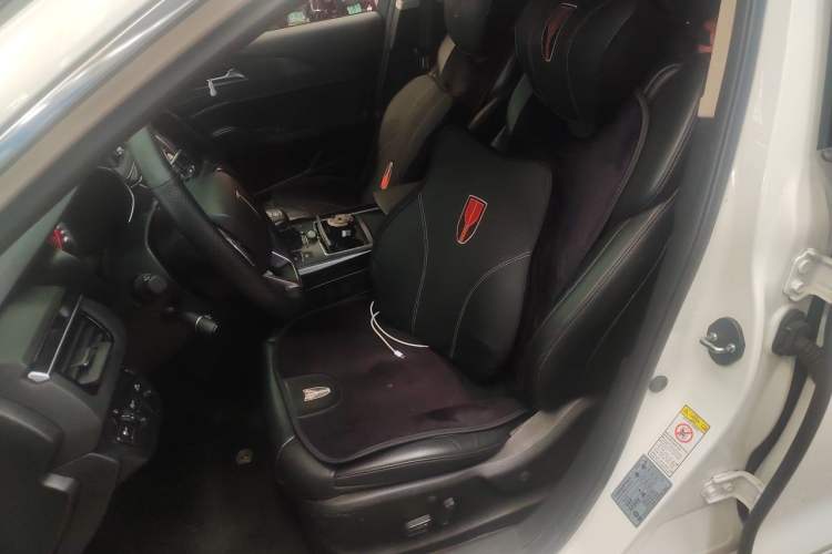 Used Hongqi H5 2022 Classic Model 1.5T DCT Flagship Edition Left Front Seat