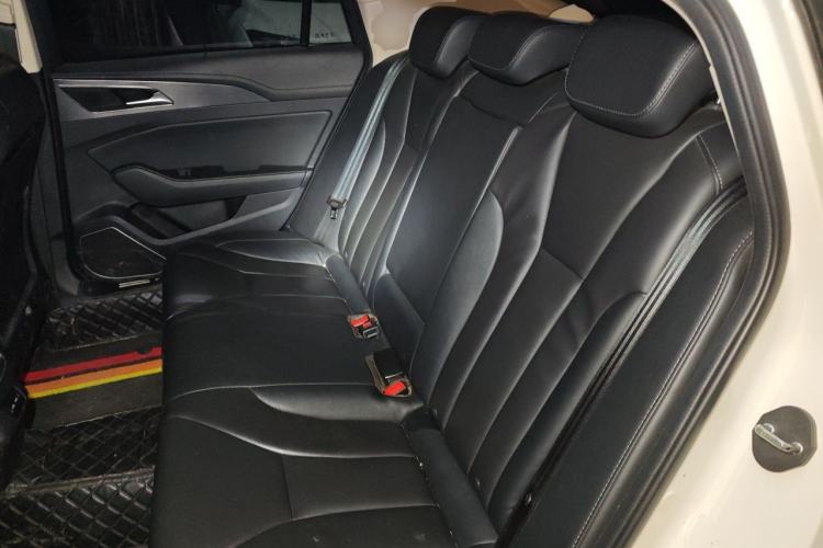 Used Hongqi H5 2022 Classic Model Facelift 1.5T DCT Qiyun Edition Left Rear Seat