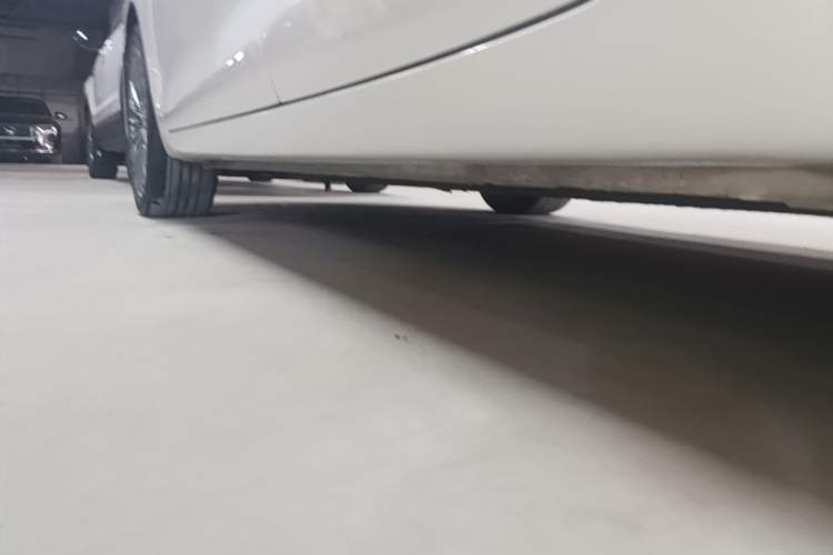 Used Hongqi H5 2022 Classic Model Facelift 1.5T DCT Qiyun Edition Left Side Sill