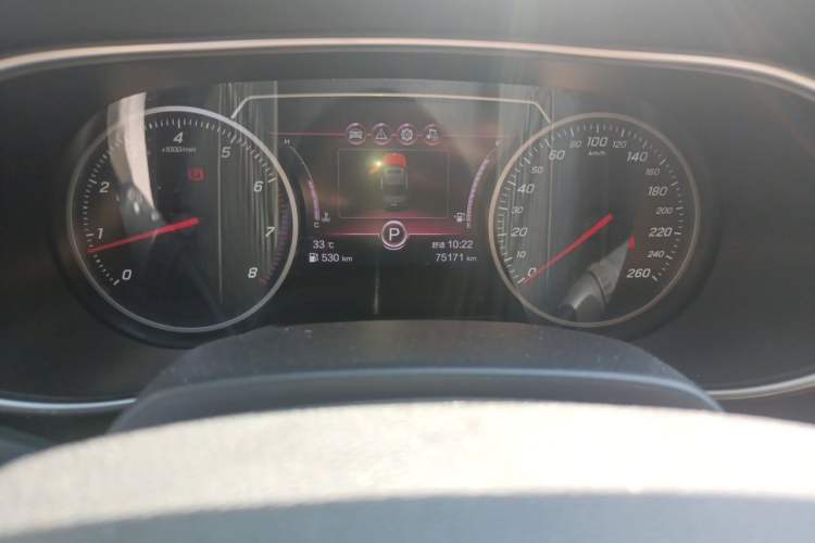 Used Hongqi H5 2022 Classic Model 1.5T DCT Flagship Edition Odometer Close Up