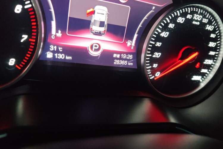 Used Hongqi H5 2022 Classic Model Facelift 1.5T DCT Qiyun Edition Odometer Close Up