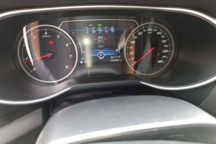 Used Hongqi H5 2022 Classic Model Facelift 1.8T Automatic Smart Connect Flagship Edition Odometer Close Up