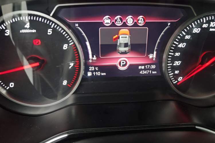 Used Hongqi H5 2022 Classic Model 1.5T DCT Flagship Edition Odometer Close Up