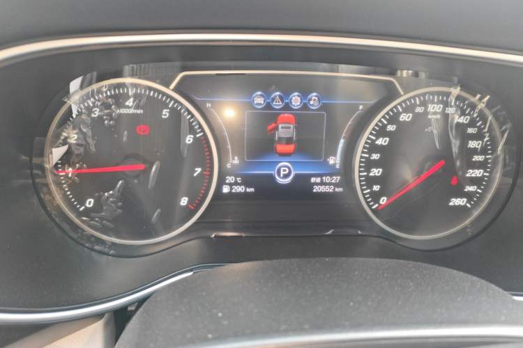 Used Hongqi H5 2022 Classic Model 1.5T DCT Flagship Edition Odometer Close Up