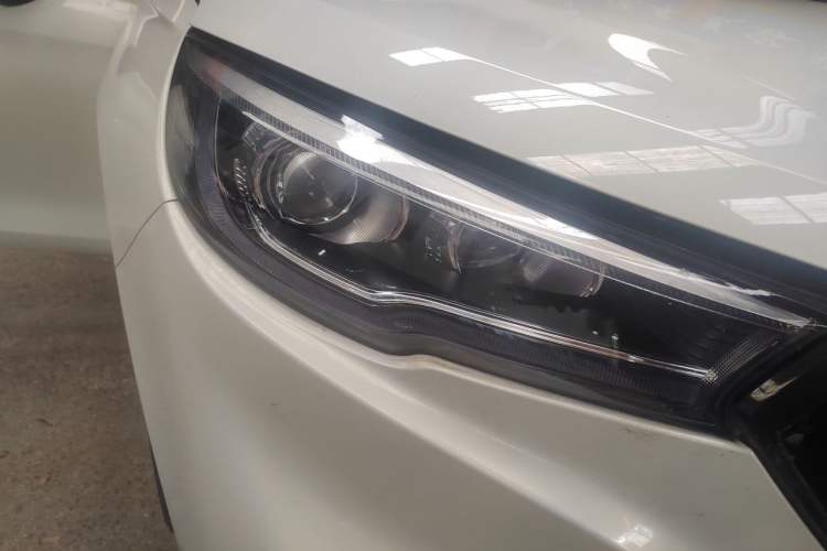 Used Hongqi H5 2022 Classic Model 1.5T DCT Flagship Edition Right Front Headlight