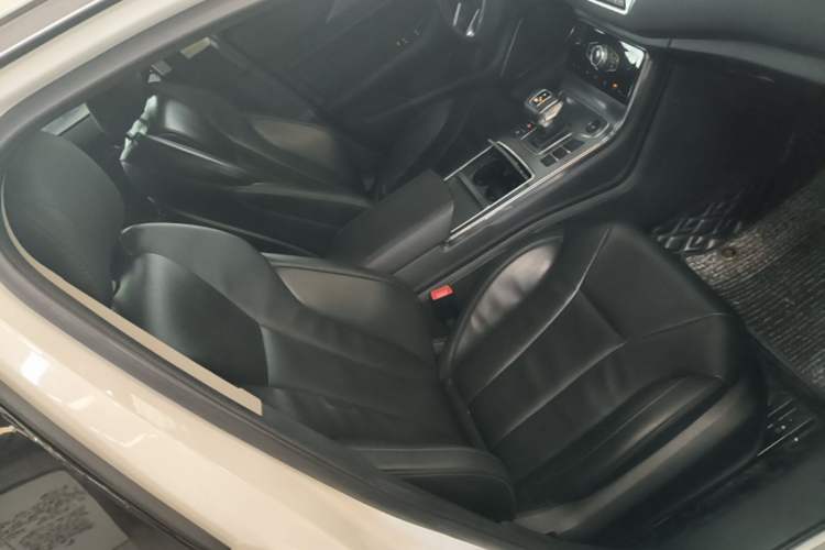 Used Hongqi H5 2022 Classic Model Facelift 1.5T DCT Qiyun Edition Right Front Seat