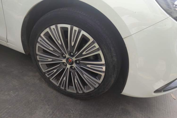 Used Hongqi H5 2022 Classic Model 1.5T DCT Flagship Edition Right Front Wheel Hub
