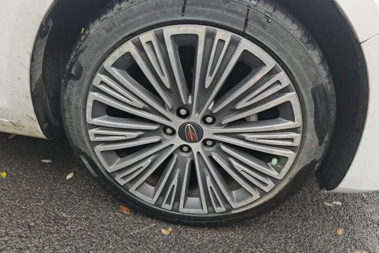Used Hongqi H5 2022 Classic Model 1.5T DCT Flagship Edition Right Front Wheel Hub