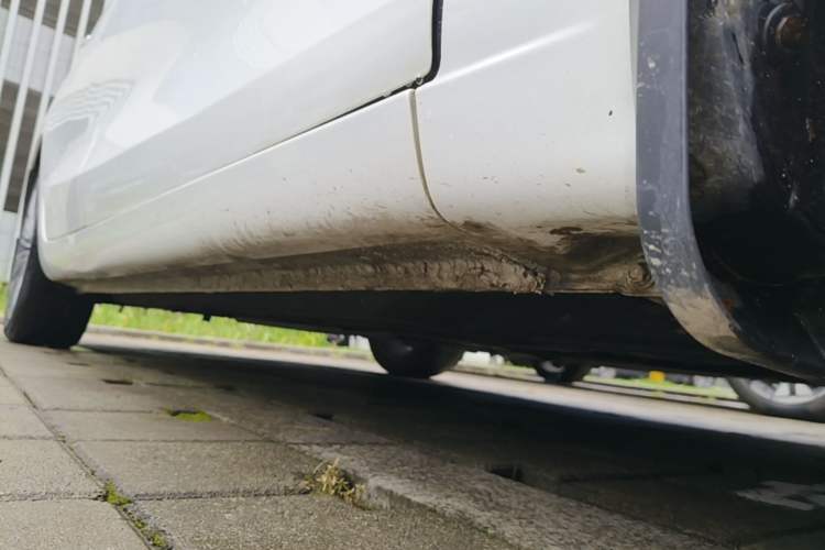 Used Hongqi H5 2022 Classic Model Facelift 1.5T DCT Qiyun Edition Right Side Sill