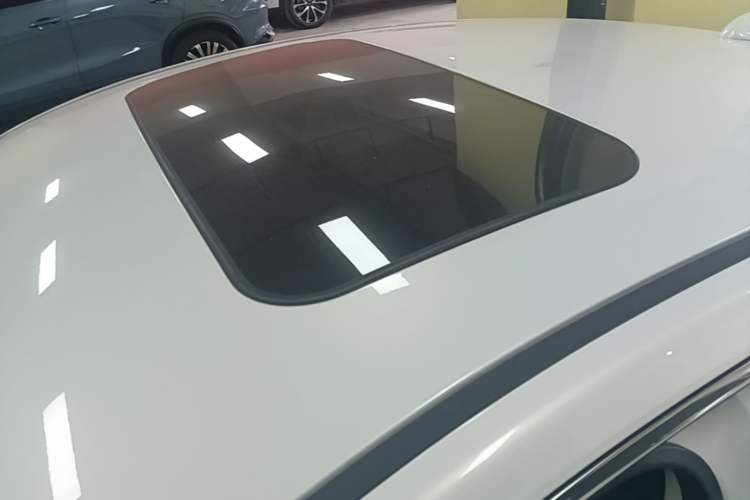 Used Hongqi H5 2022 Classic Model Facelift 1.5T DCT Qiyun Edition Roof