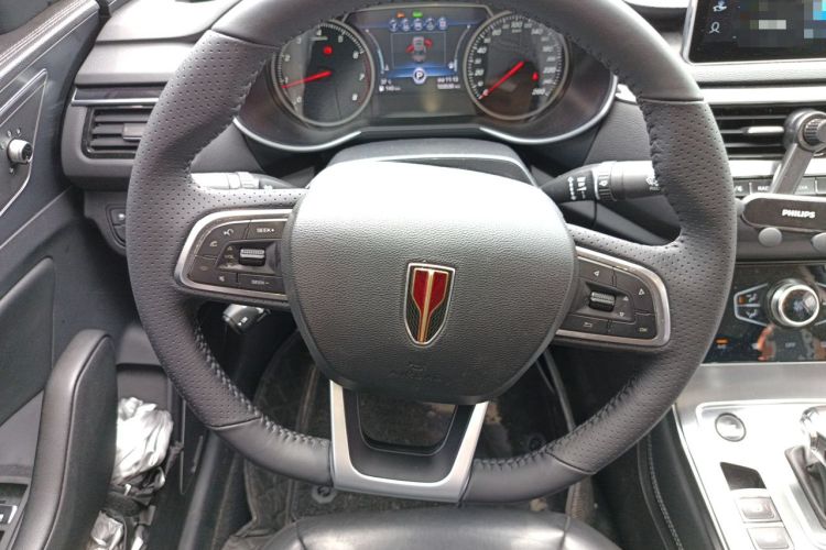 Used Hongqi H5 2022 Classic Model Facelift 1.8T Automatic Smart Connect Flagship Edition Steering Wheel