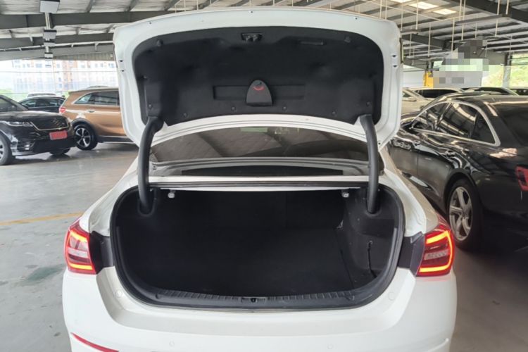 Used Hongqi H5 2022 Classic Model Facelift 1.5T DCT Qiyun Edition Trunk
