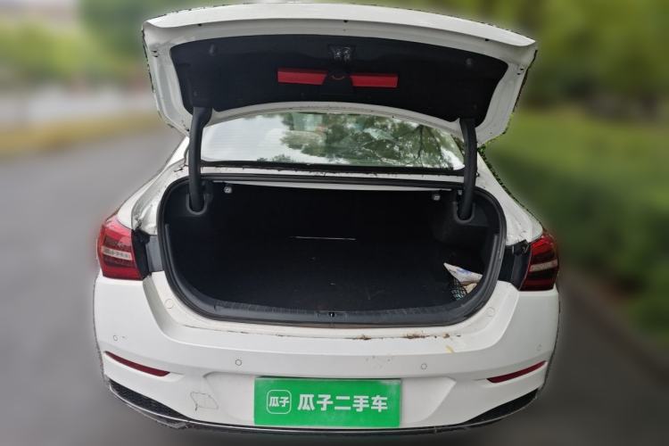 Used Hongqi H5 2022 Classic Model 1.5T DCT Flagship Edition Trunk