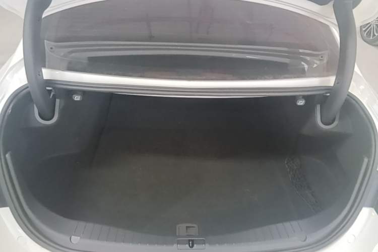 Used Hongqi H5 2022 Classic Model Facelift 1.5T DCT Qiyun Edition Trunk