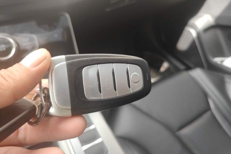 Used Hongqi H5 2022 Classic Model 1.5T DCT Flagship Edition Vehicle Key