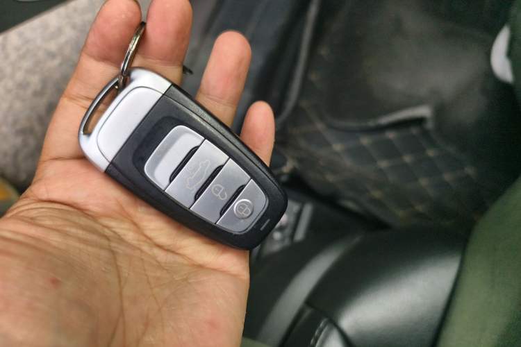 Used Hongqi H5 2022 Classic Model 1.5T DCT Flagship Edition Vehicle Key