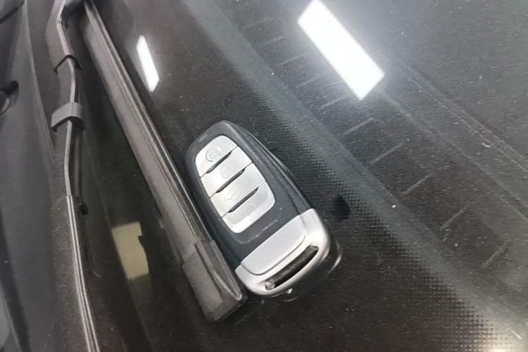 Used Hongqi H5 2022 Classic Model Facelift 1.5T DCT Qiyun Edition Vehicle Key