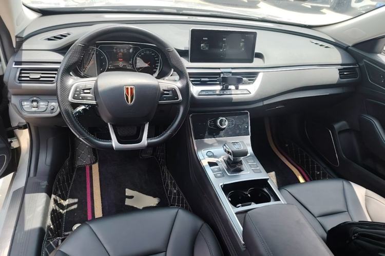 Used Hongqi H5 2022 Classic Model Facelift 1.5T DCT Qiyun Edition Center Console