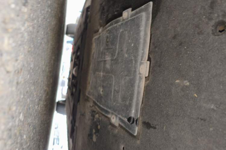 Used Hongqi H5 2022 Classic Model 1.8T Automatic Smart Connect Flagship Edition Chassis Front