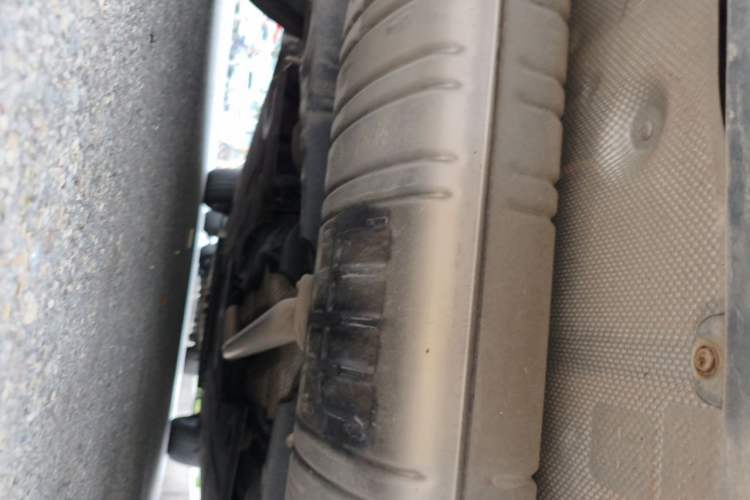 Used Hongqi H5 2022 Classic Model 1.8T Automatic Smart Connect Flagship Edition Chassis Rear