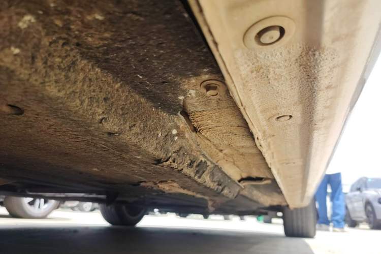 Used Hongqi H5 2022 Classic Model Facelift 1.5T DCT Qiyun Edition Right Side Sill