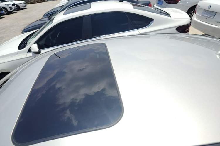 Used Hongqi H5 2022 Classic Model Facelift 1.5T DCT Qiyun Edition Roof