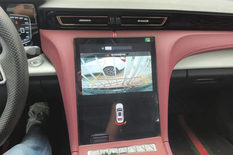 Used Hongqi H5 2023 2.0T Automatic Smart Connect Flagship Edition Audio And AC Panel