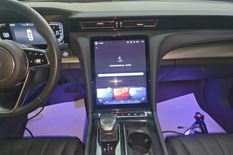 Used Hongqi H5 2023 1.5T DCT Smart Connect Flagship Edition Audio And AC Panel