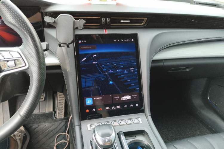 Used Hongqi H5 2023 2.0T Automatic Smart Connect Flagship Edition Audio And AC Panel