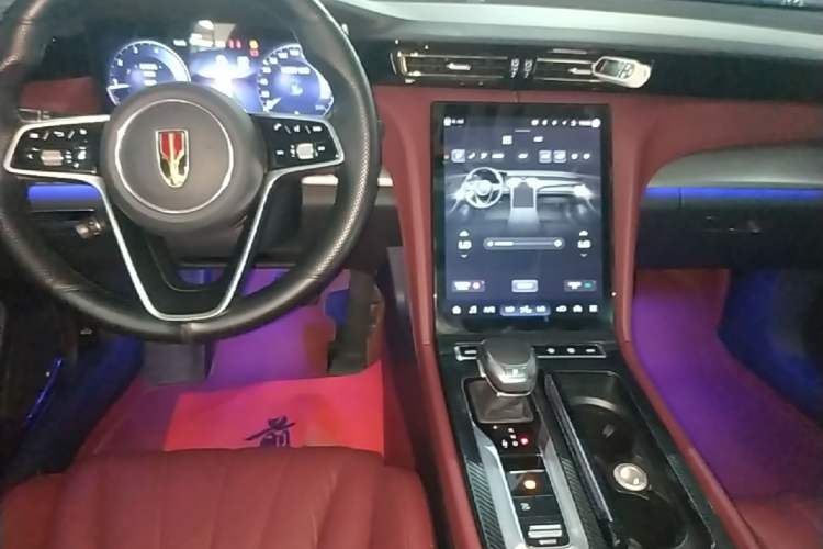 Used Hongqi H5 2023 2.0T Automatic Smart Connect Flagship Edition Audio And AC Panel