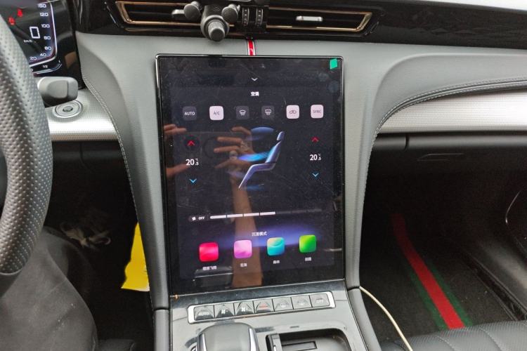 Used Hongqi H5 2023 1.5T DCT Smart Connect Flagship Edition Audio And AC Panel