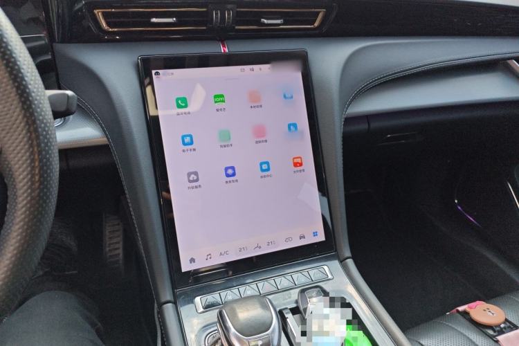 Used Hongqi H5 2023 2.0T Automatic Smart Connect Flagship Edition Audio And AC Panel