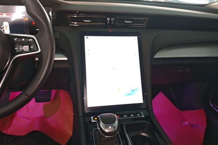 Used Hongqi H5 2023 2.0T Automatic Smart Connect Flagship Edition Audio And AC Panel