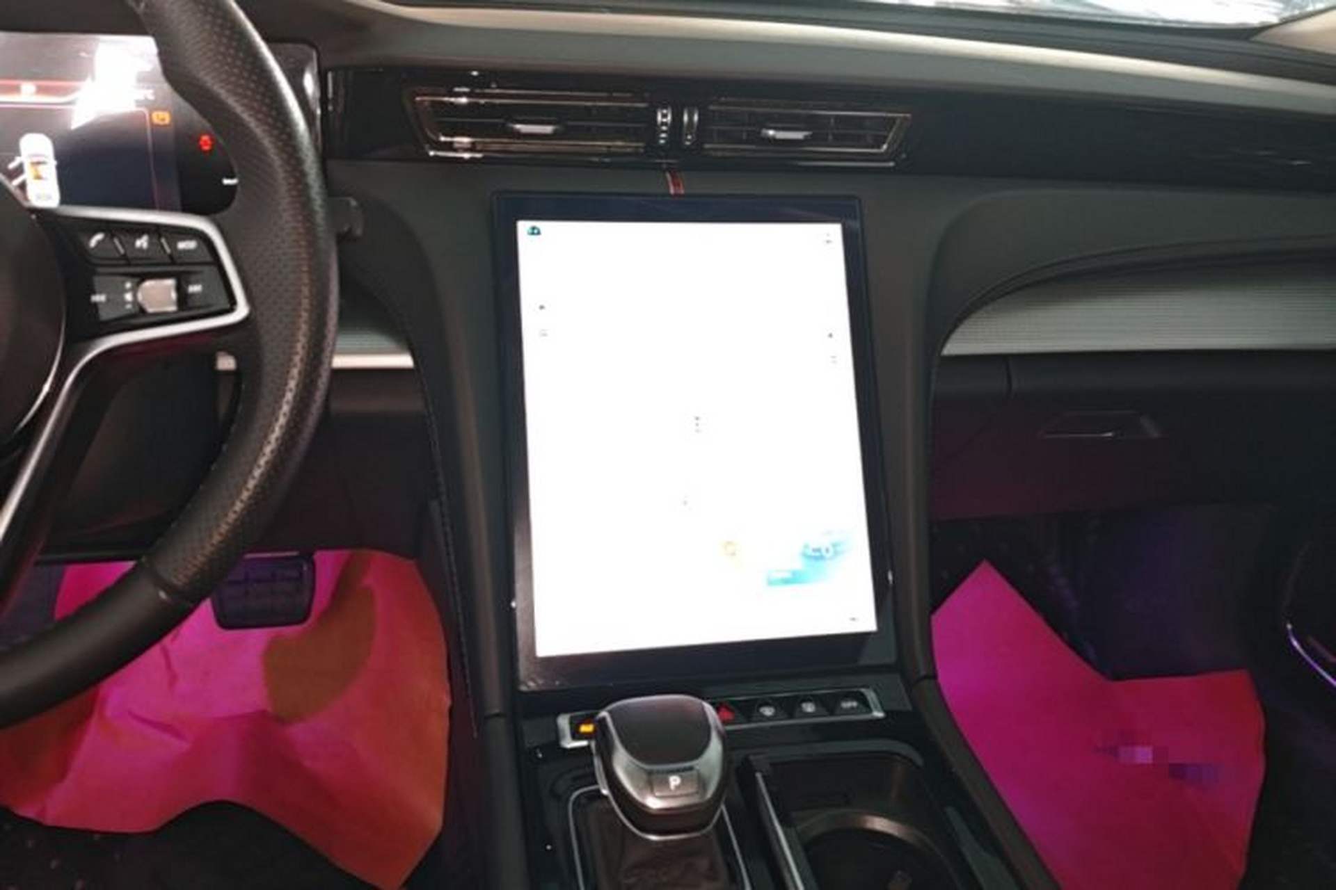 Used Hongqi H5 2023 2.0T Automatic Smart Connect Flagship Edition Audio And AC Panel
