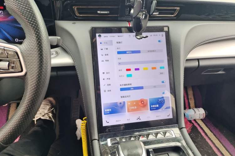 Used Hongqi H5 2023 2.0T Automatic Smart Connect Flagship Edition Audio And AC Panel
