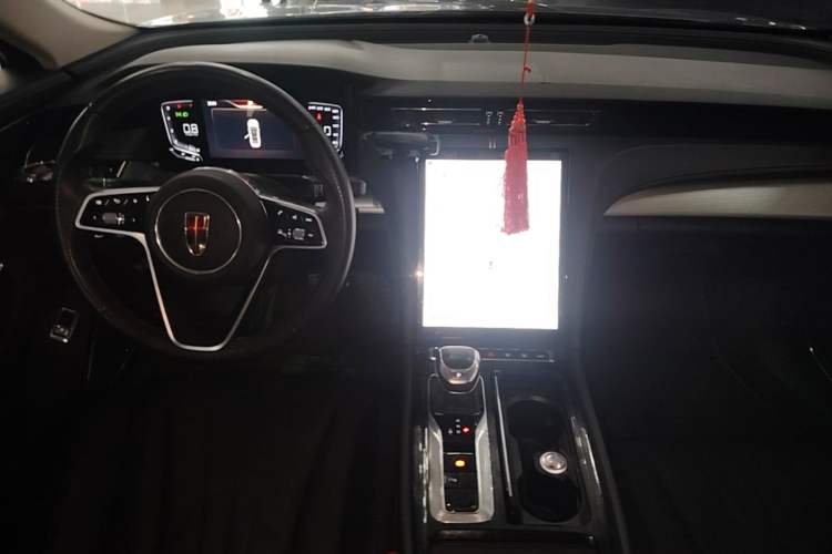 Used Hongqi H5 2023 1.5T DCT Smart Connect Flagship Edition Center Console