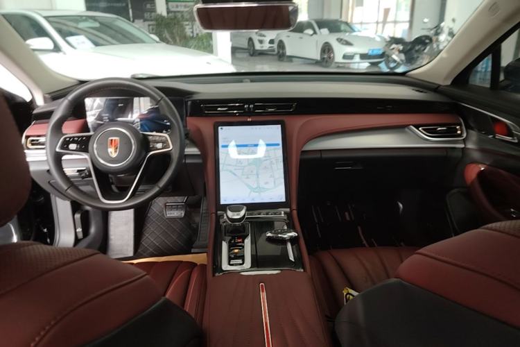 Used Hongqi H5 2023 2.0T Automatic Smart Connect Flagship Edition Center Console