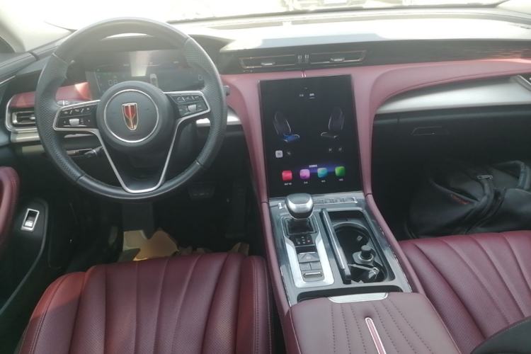 Used Hongqi H5 2023 2.0T Automatic Smart Connect Flagship Edition Center Console