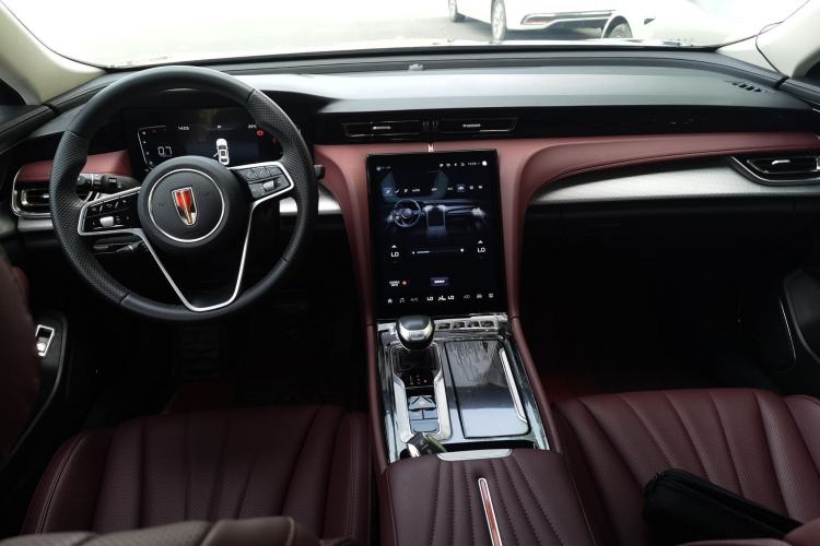 Used Hongqi H5 2023 1.5T DCT Smart Connect Flagship Edition Center Console