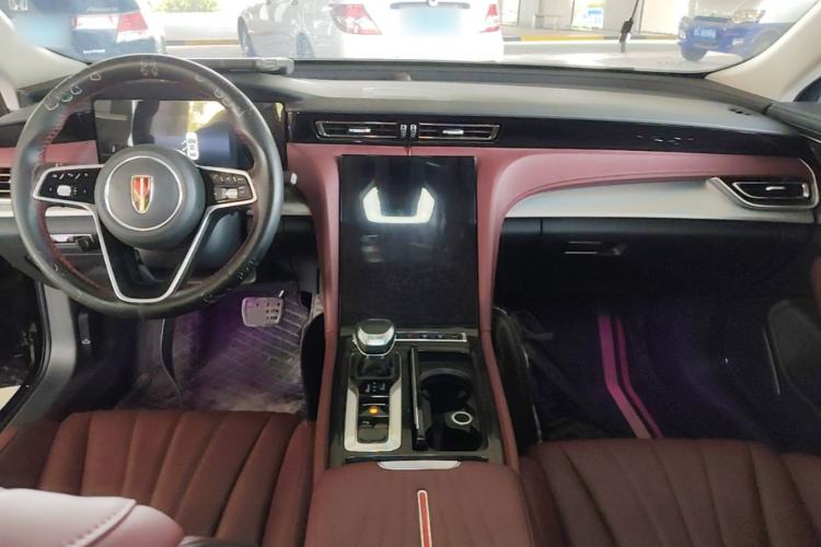 Used Hongqi H5 2023 1.5T DCT Smart Connect Flagship Edition Center Console