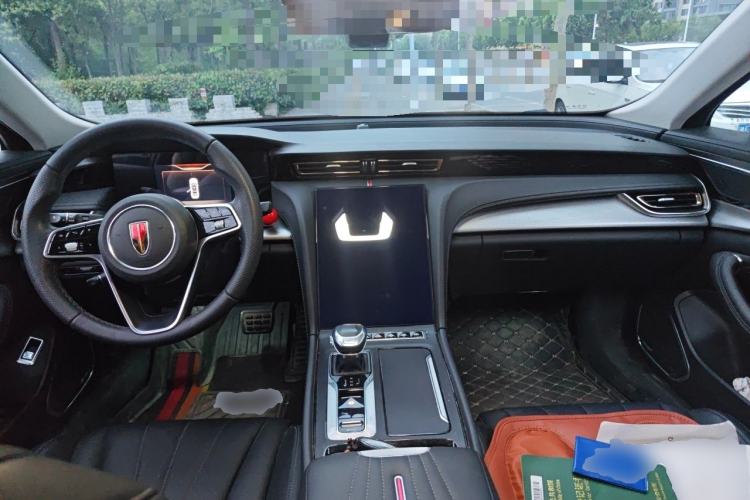 Used Hongqi H5 2023 2.0T Automatic Smart Connect Flagship Edition Center Console
