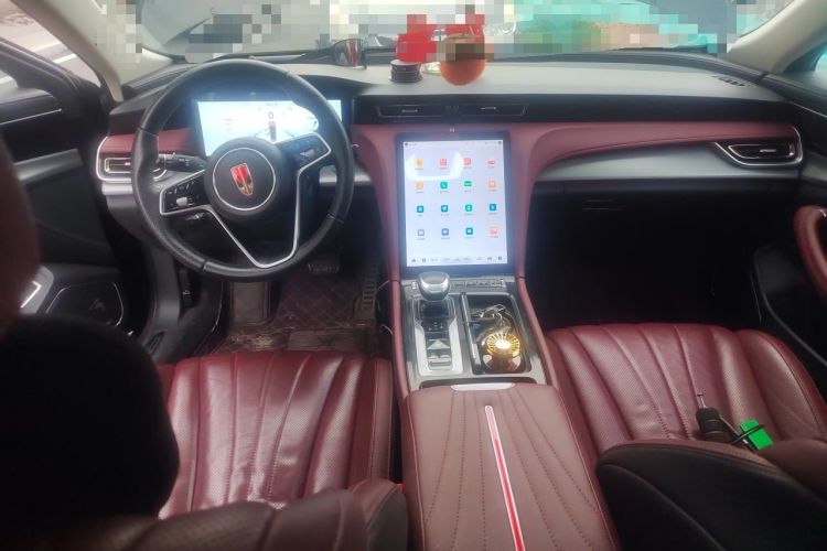 Used Hongqi H5 2023 2.0T Automatic Smart Connect Flagship Edition Center Console