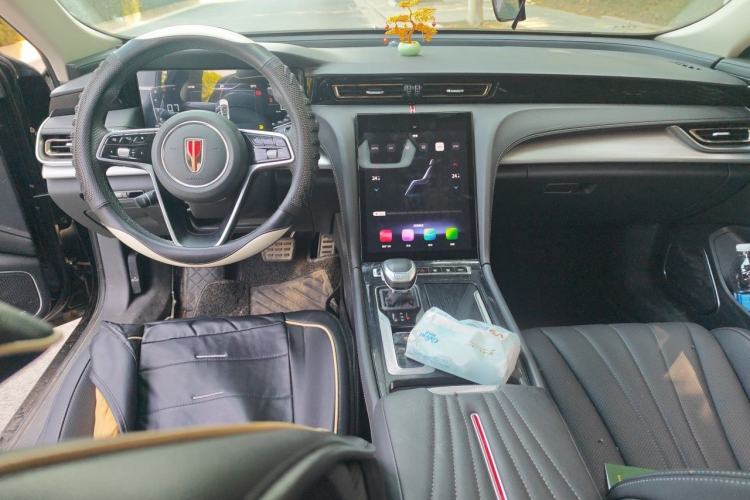 Used Hongqi H5 2023 1.5T DCT Smart Connect Flagship Edition Center Console