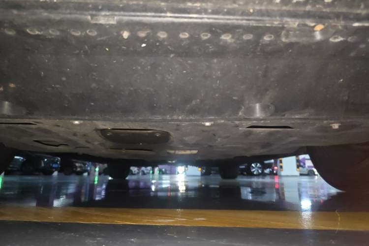 Used Hongqi H5 2023 2.0T Automatic Smart Connect Flagship Edition Chassis Front