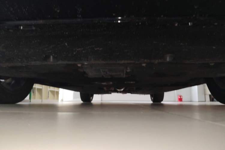 Used Hongqi H5 2023 2.0T Automatic Smart Connect Flagship Edition Chassis Front
