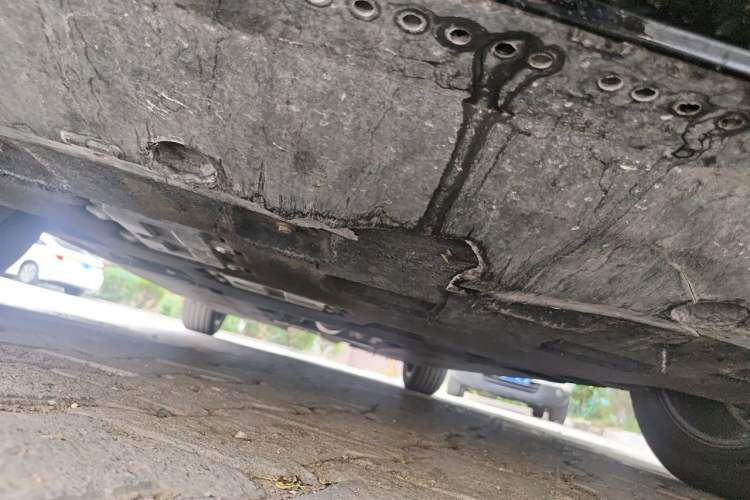 Used Hongqi H5 2023 1.5T DCT Smart Connect Flagship Edition Chassis Front