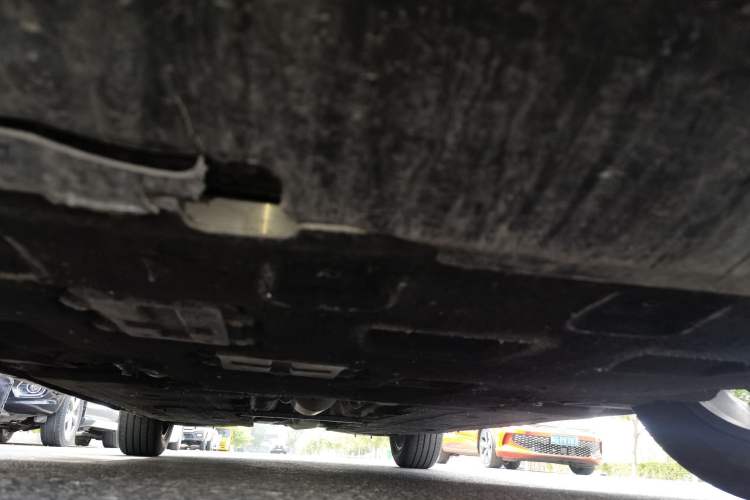 Used Hongqi H5 2023 1.5T DCT Smart Connect Flagship Edition Chassis Front