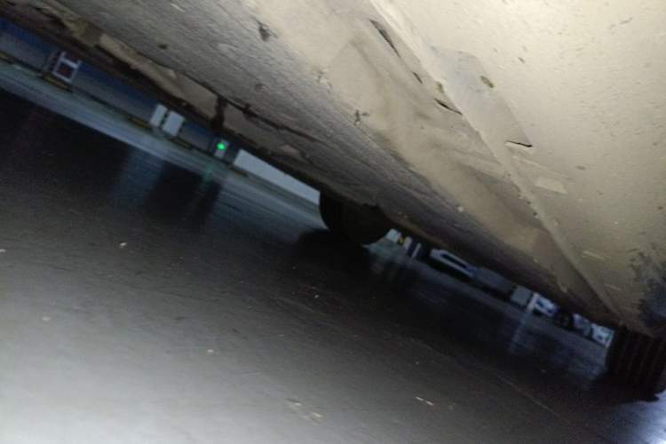 Used Hongqi H5 2023 2.0T Automatic Smart Connect Flagship Edition Chassis Front Left
