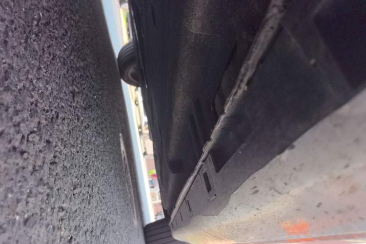 Used Hongqi H5 2023 2.0T Automatic Smart Connect Flagship Edition Chassis Front Left